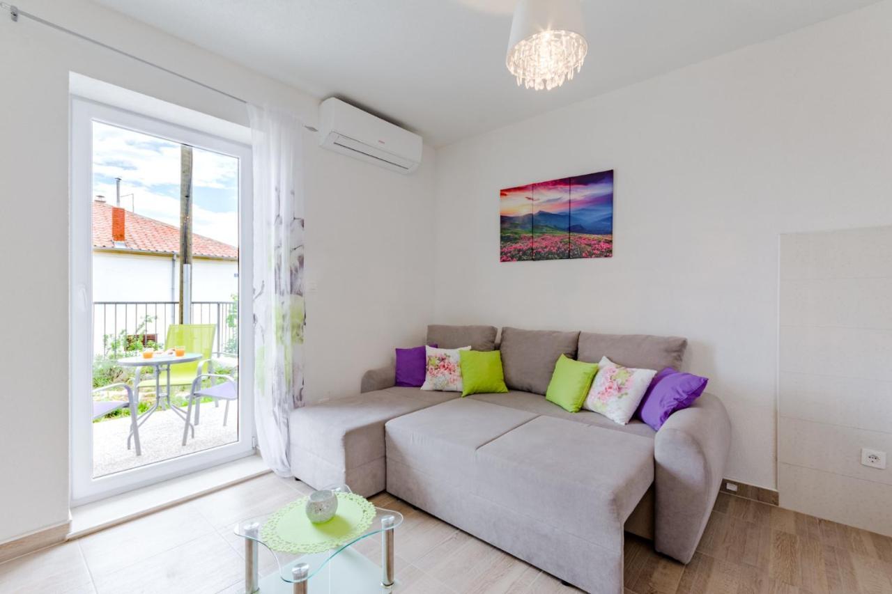 Apartment Anamaris Solin Exterior photo
