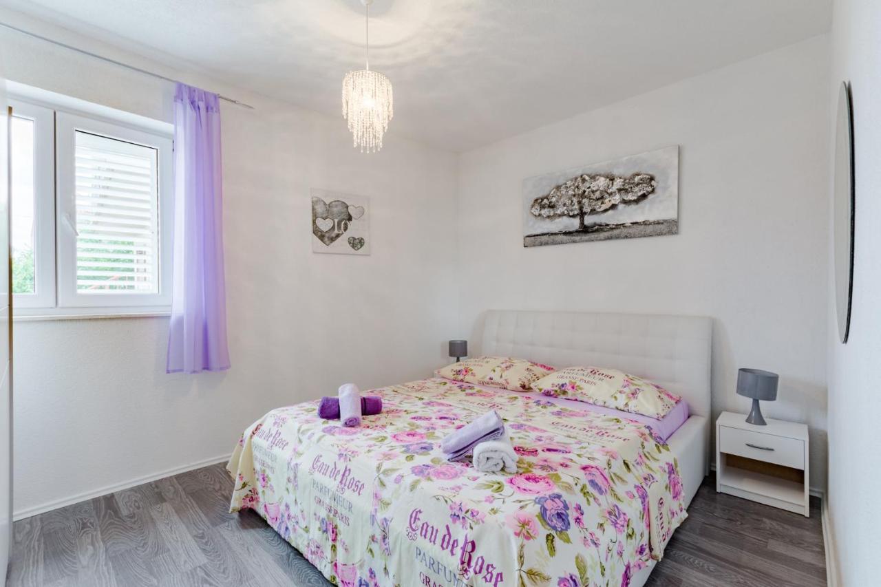 Apartment Anamaris Solin Exterior photo