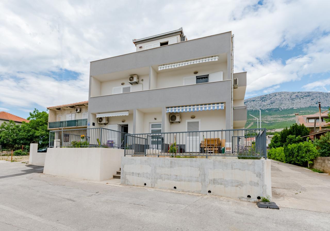 Apartment Anamaris Solin Exterior photo